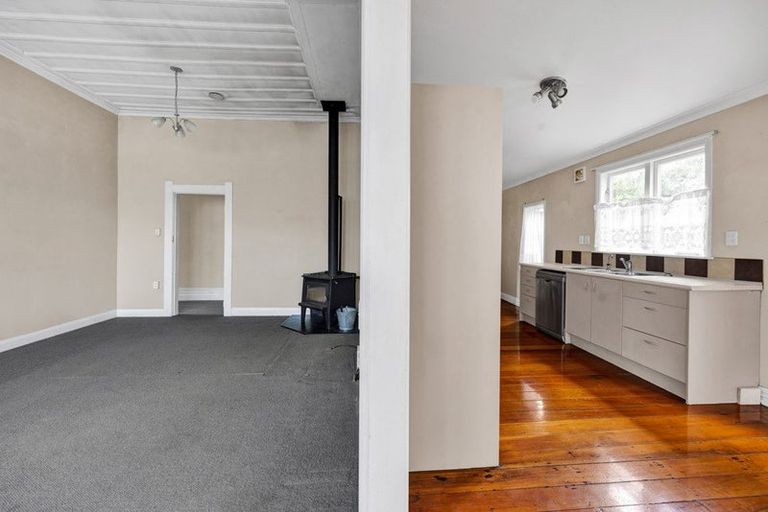 Photo of property in 15 Weld Street, Normanby, Hawera, 4614