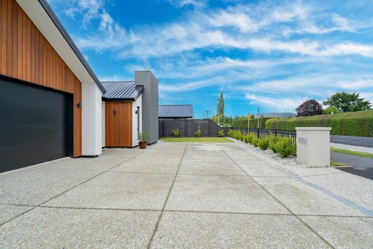 Photo of property in 143 Wingatui Road, Mosgiel, 9024
