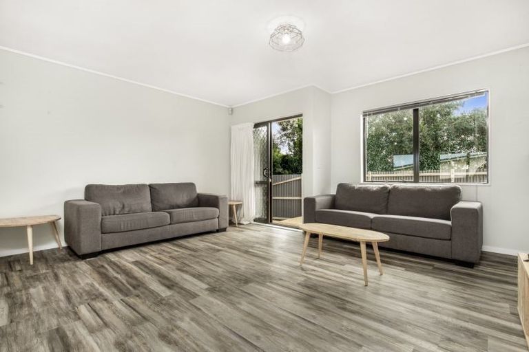 Photo of property in 2/3 William Street, Mangere East, Auckland, 2024