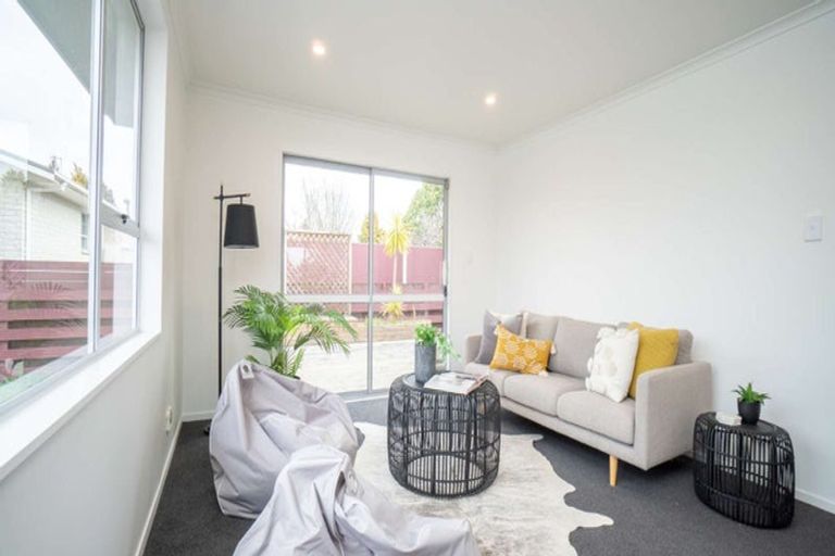 Photo of property in 6 Capri Place, Awapuni, Palmerston North, 4412
