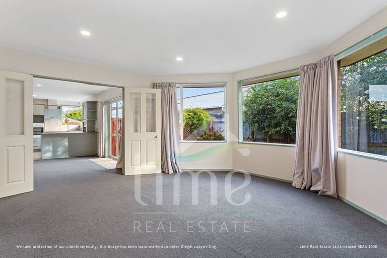 Photo of property in 23 Somerfield Street, Somerfield, Christchurch, 8024