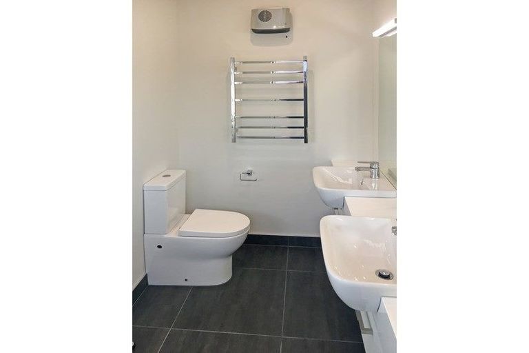 Photo of property in 8 Falconer Rise, Jacks Point, Queenstown, 9371