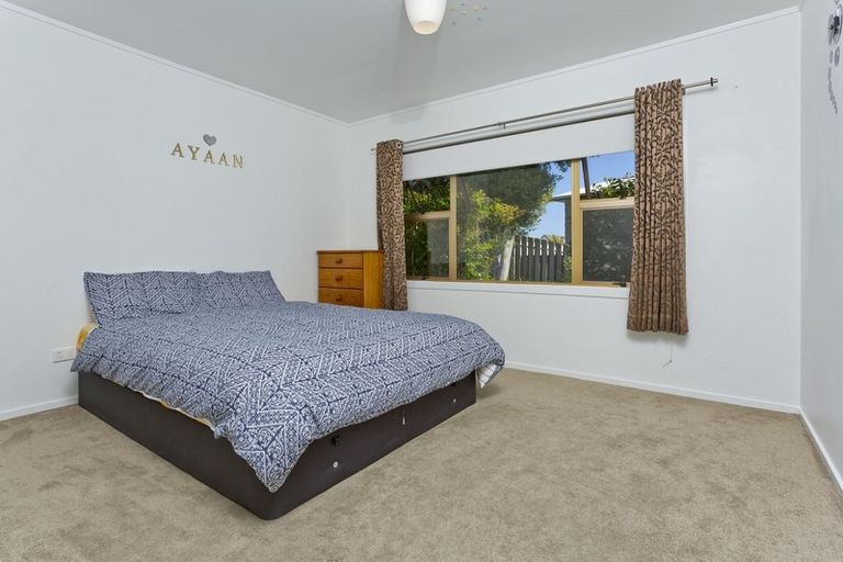 Photo of property in 39a Brian Crescent, Stanmore Bay, Whangaparaoa, 0932