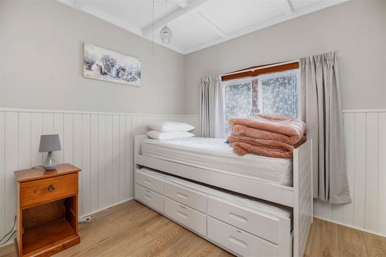 Photo of property in 11 John Road, Fairy Springs, Rotorua, 3015