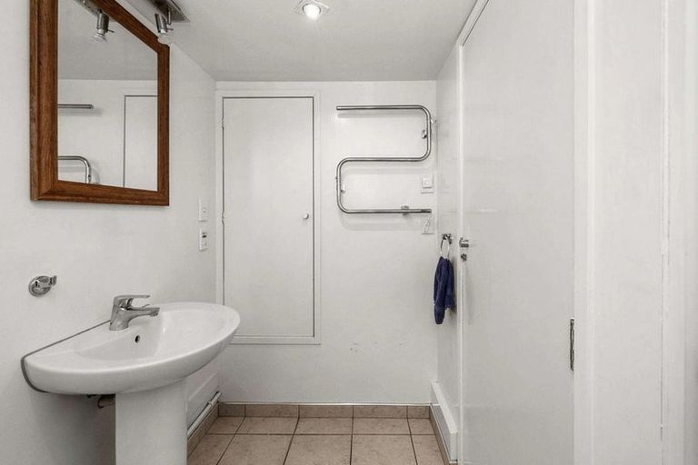 Photo of property in 31 Tauroa Road, Havelock North, 4130