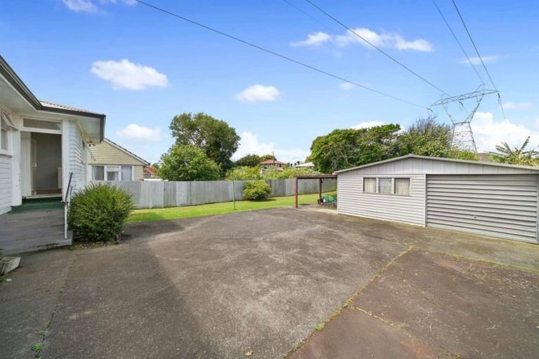 Photo of property in 21 Gilbert Road, Otara, Auckland, 2023