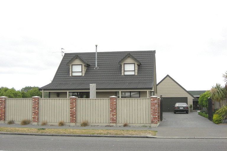 Photo of property in 101 Queenspark Drive, Parklands, Christchurch, 8083