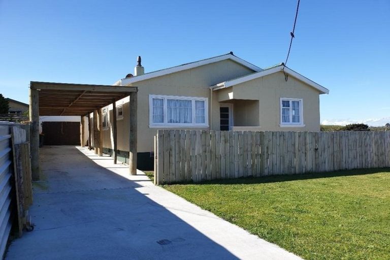 Photo of property in 10 Leicester Street, Patea, 4520