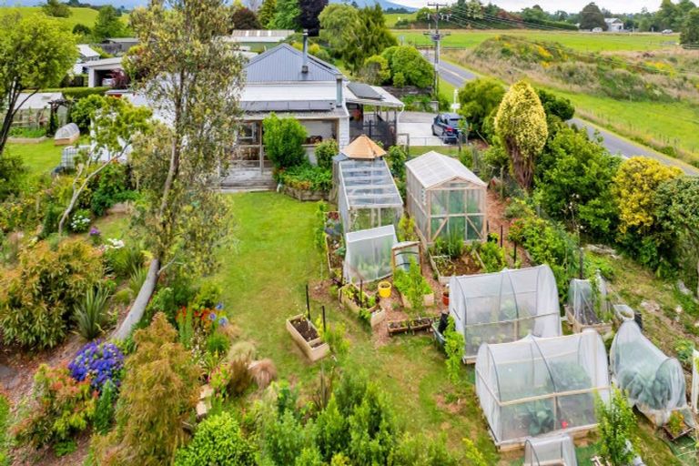 Photo of property in 20 Dudley Road Lower, Inglewood, 4386