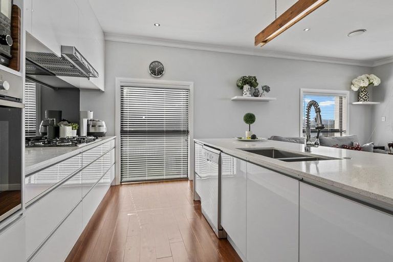 Photo of property in 7 Boutique Way, Orewa, 0931