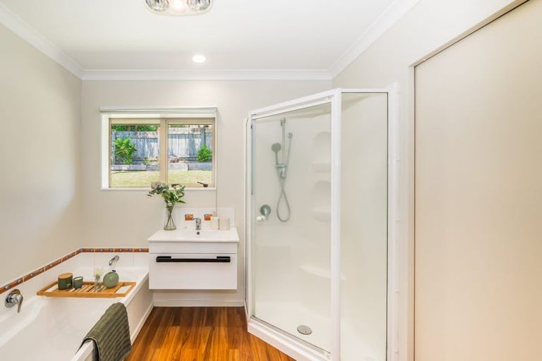 Photo of property in 53 Realm Drive, Paraparaumu, 5032