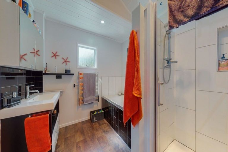 Photo of property in 406 Thames Coast Sh25 Road, Te Puru, Thames, 3575