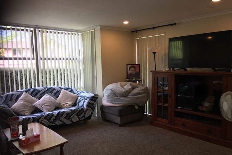 Photo of property in 71 Bruce Pulman Drive, Takanini, 2112