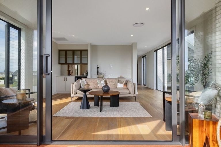 Photo of property in 43 Forstera Way, Papamoa Beach, Papamoa, 3118