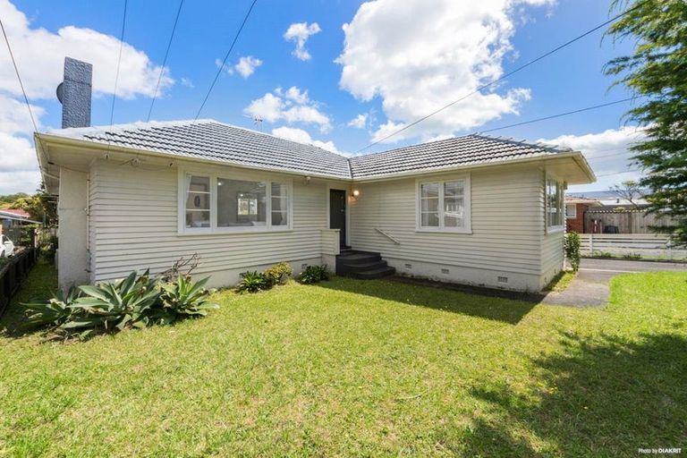 Photo of property in 1/37 Shakespeare Road, Milford, Auckland, 0620