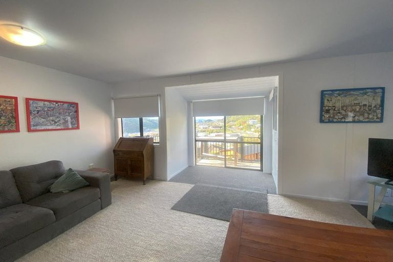 Photo of property in 15 Russell Street, Picton, 7220