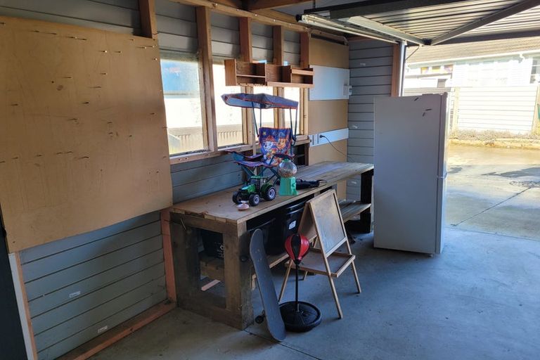 Photo of property in 12 Victory Place, Aramoho, Whanganui, 4500