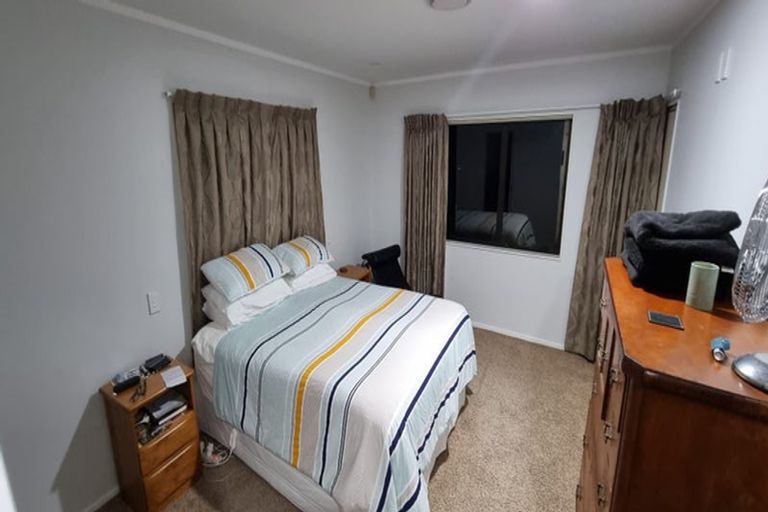Photo of property in 11 Kotuku Drive, Paraparaumu Beach, Paraparaumu, 5032