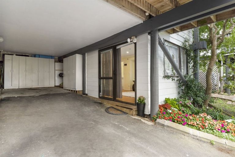 Photo of property in 2/1 Mulberry Place, Glenfield, Auckland, 0629