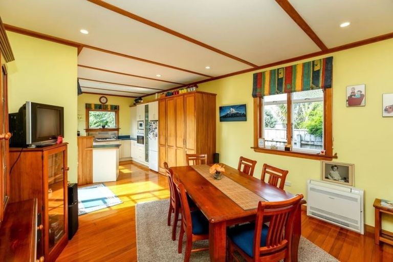 Photo of property in 3 Henui Street, Strandon, New Plymouth, 4312