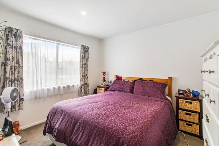 Photo of property in 4 Midgley Road, West Harbour, Auckland, 0618
