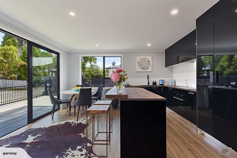 Photo of property in 174 Solar Road, Glen Eden, Auckland, 0602