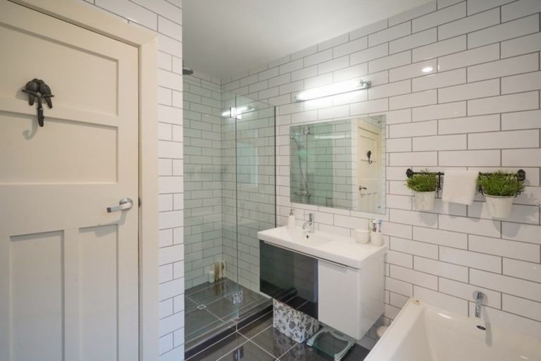 Photo of property in 3 Hackthorne Road, Cashmere, Christchurch, 8022