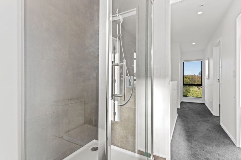 Photo of property in 2/110 Kervil Avenue, Te Atatu Peninsula, Auckland, 0610