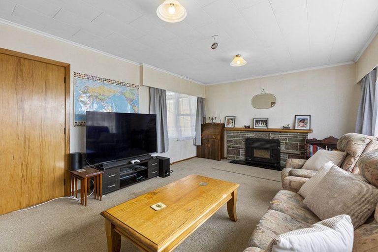 Photo of property in 8 Elm Grove, Westown, New Plymouth, 4310