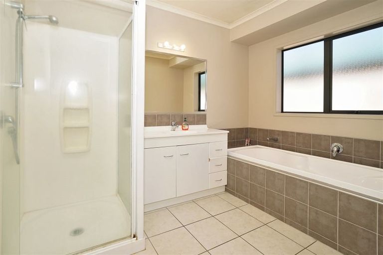 Photo of property in 33 Ravenscourt Place, Huntington, Hamilton, 3210