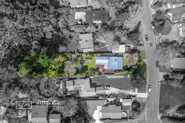 Photo of property in 5 Elmslie Road, Pinehaven, Upper Hutt, 5019