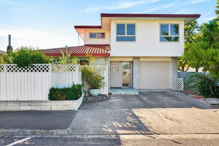 Photo of property in 26 Flanders Avenue, Onekawa, Napier, 4110