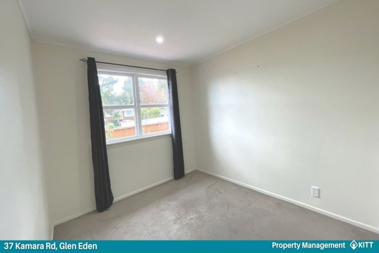 Photo of property in 37 Kamara Road, Glen Eden, Auckland, 0602