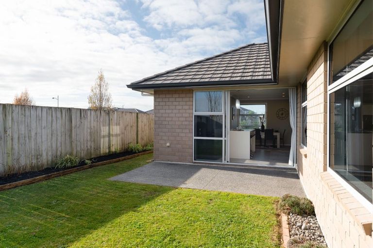 Photo of property in 25 Hector Drive, Rototuna North, Hamilton, 3210