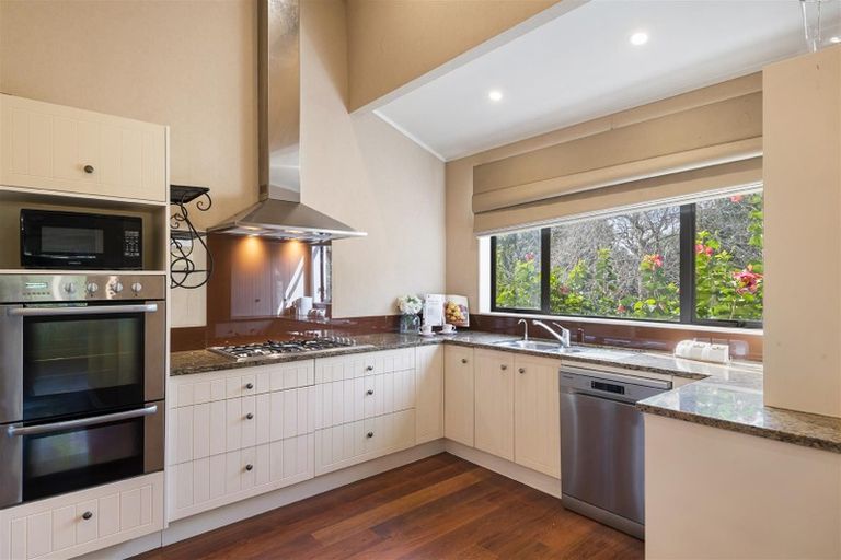 Photo of property in 166 Holmes Road, Waiuku, 2682