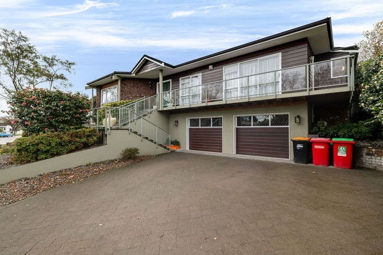 Photo of property in 23 Chilton Grove, Hokowhitu, Palmerston North, 4410