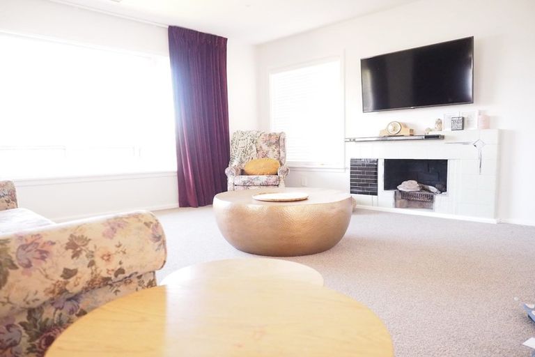 Photo of property in 15 Manor Place, Bryndwr, Christchurch, 8053