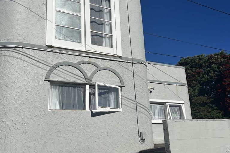 Photo of property in 4/5 Benares Street, Khandallah, Wellington, 6035