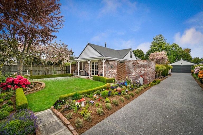 Photo of property in 14 Manahi Place, Woodend, 7610