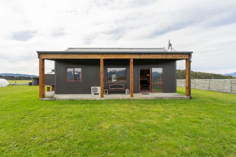 Photo of property in 88 Holmwood Road, Manapouri, Te Anau, 9679