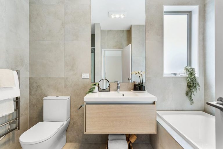 Photo of property in 33 Roundel Crescent, Whenuapai, Auckland, 0618