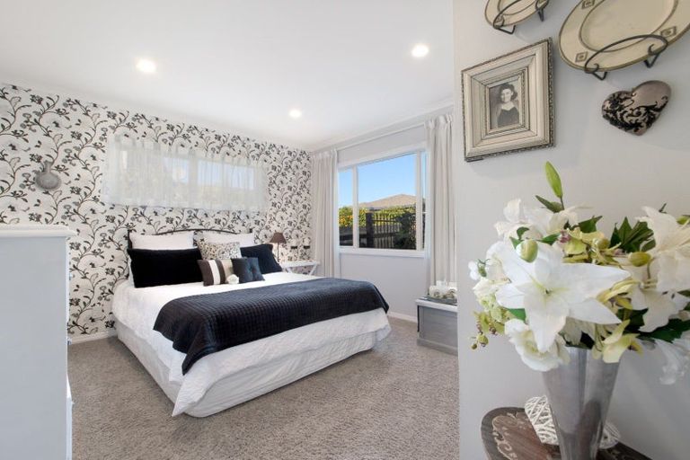 Photo of property in 5 Downing Place, Welcome Bay, Tauranga, 3112