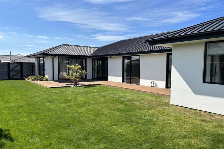 Photo of property in 19 Lawrence Drive, Rolleston, 7614