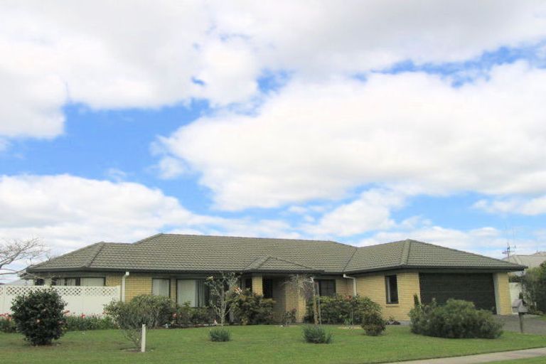 Photo of property in 4 Lasiandra Place, Mount Maunganui, 3116