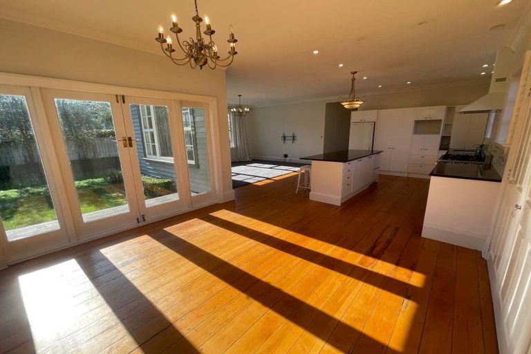 Photo of property in 57 Hawford Road, Opawa, Christchurch, 8023