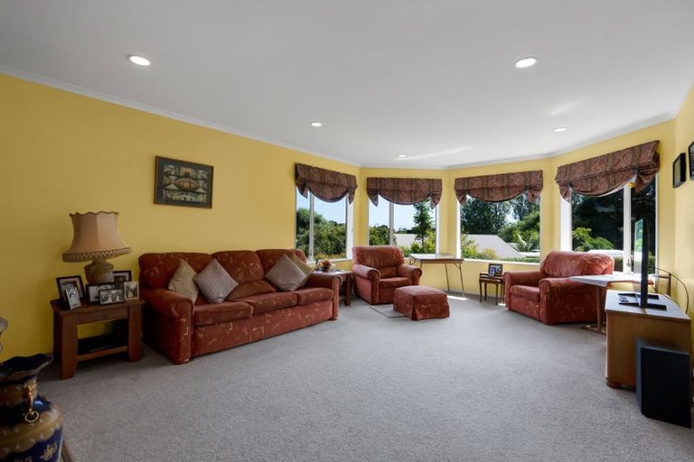 Photo of property in 25 Ashmore Drive, Frankleigh Park, New Plymouth, 4310