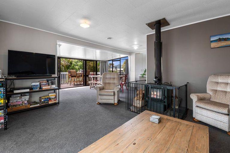 Photo of property in 18 Aoturoa Avenue, Rotoiti Forest, Rotorua, 3074