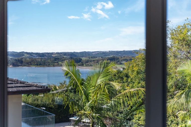 Photo of property in 13 Callender Place, Shelly Park, Auckland, 2014