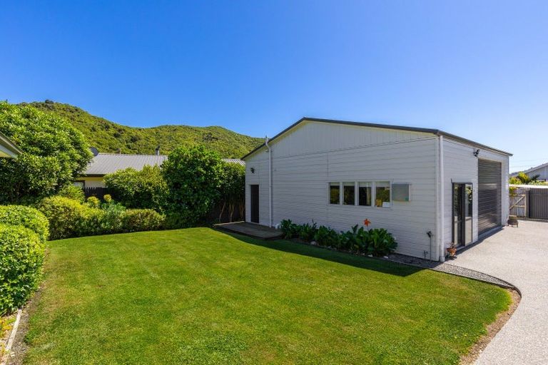 Photo of property in 6a Huia Street, Waikawa, Picton, 7220