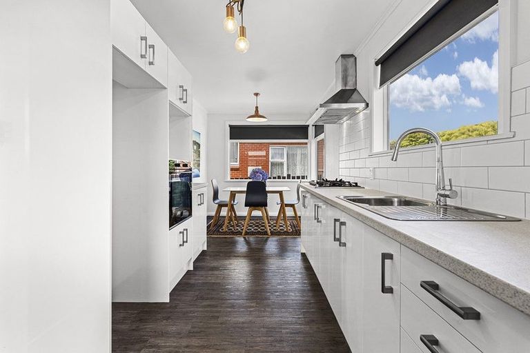 Photo of property in 56 Brois Street, Frankleigh Park, New Plymouth, 4310